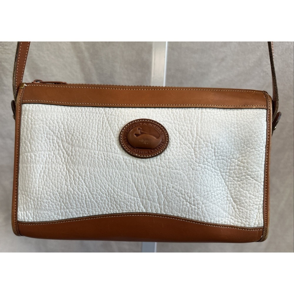 Vintage DOONEY & BOURKE White Pebble Leather Brown Trim Crossbody/Shoulder Bag